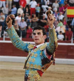 Buena temporada y mucho público en las plazas de toros de la Sierra