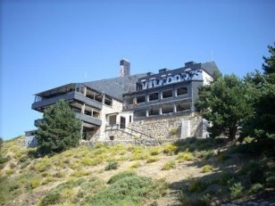 El antiguo albergue del Club Alpino está abandonado desde hace años (Foto: Archivo)