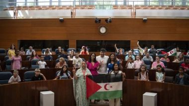 Más Madrid recibe a más de 60 niños saharauis en la Asamblea de Madrid