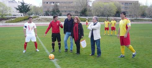 El ‘glamour’ trajo para Apascovi buen fútbol y un lleno en la Ciudad Deportiva 