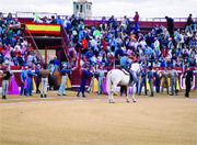 Gran ambiente y plaza hasta los topes en el festival (Foto: ÁLVARO BLANCO)