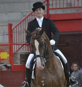 Exhibición de doma clásica en la plaza de toros de Valdemorillo