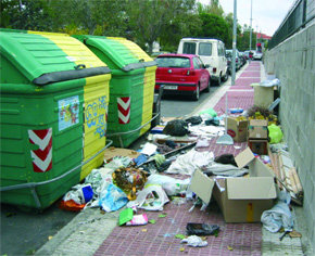 Basura en el Parque de La Coruña de Villalba