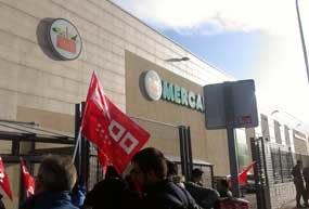 Imagen de un piquete en Mercadona de C.Villalba (Foto: cedida)