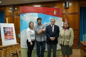 Imagen de la presentación del concierto benéfico en el salón de plenos del Ayuntamiento