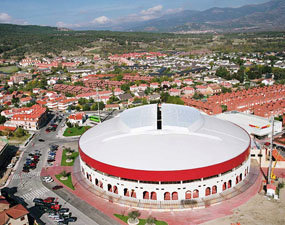 La plaza de toros cubierta, un pozo sin fondo para las maltrechas arcas municipales