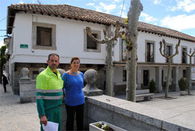 La alcaldesa de Valdemorillo recorre  el casco urbano para valorar el desarrollo de nuevas actuaciones municipales