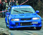 El Mitsubishi de Gracia, en plena competición en el Shalymar (Foto: T. SPORT)