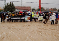 Salida de la manifestación en la estación de Los Negrales (Foto: CEDIDA)