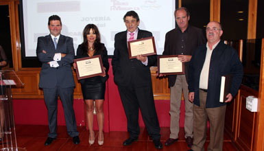 CyE celebra su cena anual y entrega los premios empresariales 2013