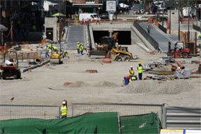 El túnel-parking cumple cinco años desde  su apertura: cronología de un despropósito