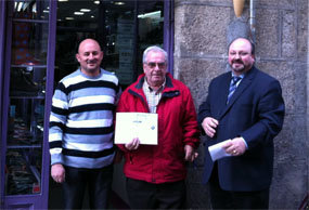 ASLEPYME entrega el premio de su campaña de Navidad en los comercios de San Lorenzo