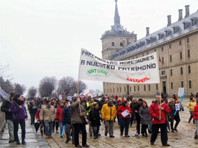 250 personas secundan la marcha reivindicativa organizada el domingo por ‘Escoriales en Marcha’