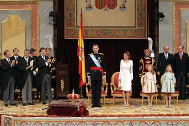 Felipe VI promete “ejemplaridad” y reivindica “una España unida y diversa, en la que cabemos todos”