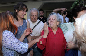 Se paraliza el desahucio de una familia en la urbanización Entresierras