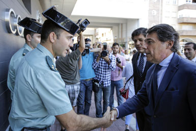 Se inaugura el nuevo edificio de la Policía Local, que  contará con una oficina de tramitación de pasaportes y DNI