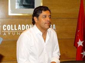 Agustín Juárez dimite como alcalde de Collado Villalba tras declararse 