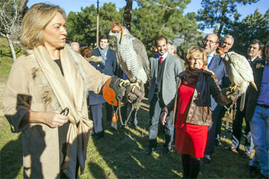 La consejera de Empleo y Turismo inaugura el Centro de Interpretación de la Naturaleza