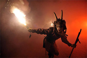 Tribus, fuego y trajes de época: la Sierra celebra los Carnavales