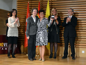 El Ayuntamiento homenajea a los profesores jubilados el pasado curso en un entrañable acto