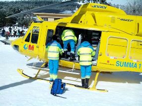 Un hombre y una niña de 3 años fueron trasladados en helicóptero al Hospital de Villalba tras sufrir sendas caídas en la Sierra