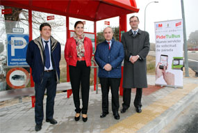 La Comunidad de Madrid prueba en Valdemorillo una pionera parada de autobús ‘a demanda’