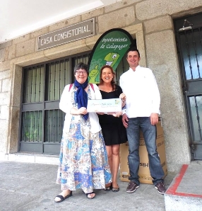 Maite Calvís, ganadora de un viaje a Canarias en la nueva campaña de promoción del comercio local