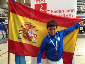 El joven Álvaro Campos, Campeón de España de esgrima en categoría M12