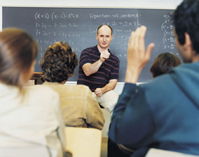 El Ayuntamiento concederá becas a la excelencia académica a los 100 mejores alumnos