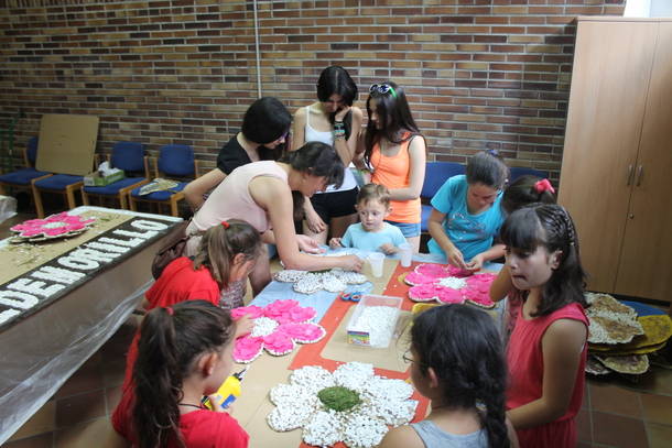 Arrancan los preparativos de la alfombra floral para la romería de la Virgen de la Esperanza 