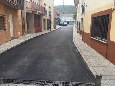 Se asfalta la calle Mayoral y el túnel