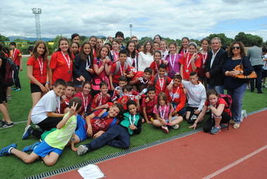 Medallas para todos en las primeras Macroolimpiadas Escolares de Valdemorillo