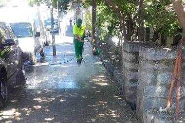  Comienza la ‘Operación Limpieza’ de plazas y calles en Galapagar