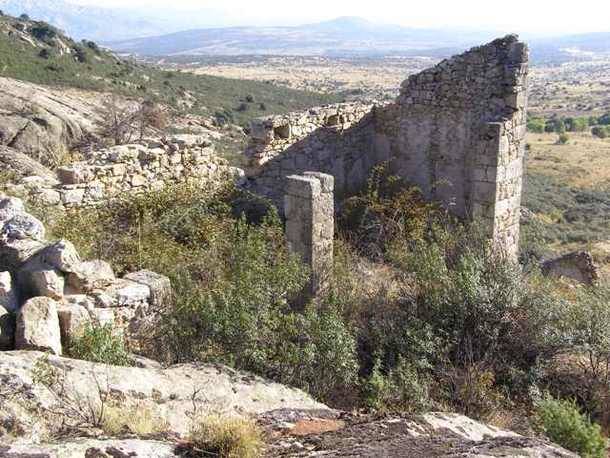 Ruinas del balneario del Portillo de La Mina