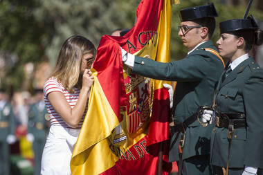 Cerca de 200 personas participaron en la primera jura de bandera organizada fuera de un acuartelamiento