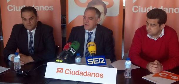 Julio Henche: “El gobierno municipal tiene seis meses para dar un giro de 180 grados y sacar del colapso a Collado Villalba”