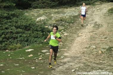 Ángel de la Encarnación y Ana Paz vencen en la primera subida al Pico Abantos 