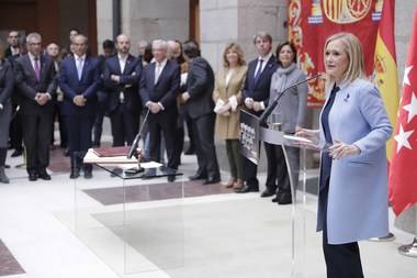 Cifuentes afirma que el servicio público no es un trabajo sino una vocación “en la que hay que dejarse la piel”