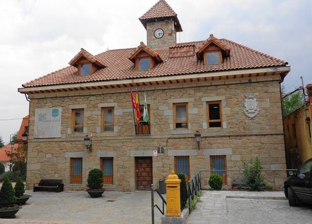 El Ayuntamiento de Navacerrada pagará a Urbaser 144.000 euros anuales 