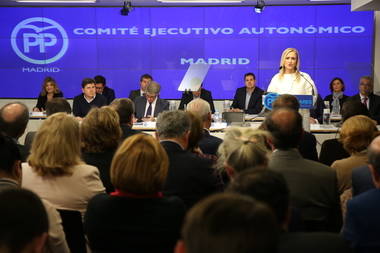 Cifuentes prepara un programa operativo de Acción Política para recuperar el protagonismo del PP en la región