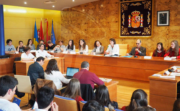 Torrelodones celebra su primer Pleno Juvenil