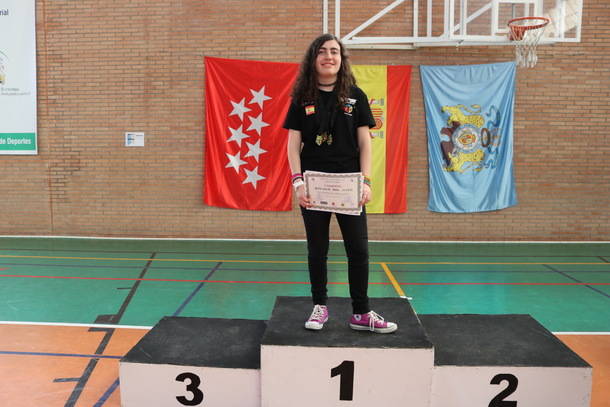 Berta García bate en El Escorial el record de Europa del ‘Cubo de Rubik’ con los ojos cerrados