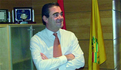 El alcalde, José Pablo González en su despacho  (Foto: Archivo)