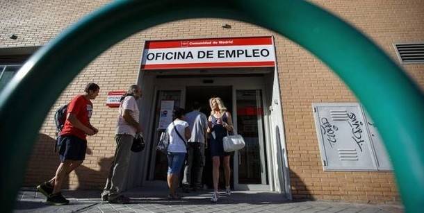 La Comunidad de Madrid registra en agosto 38.257 parados menos que hace un año, un descenso del 9,1%