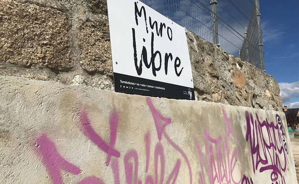 El Ayuntamiento de Torrelodones coloca dos muros libres para poder hacer grafitis