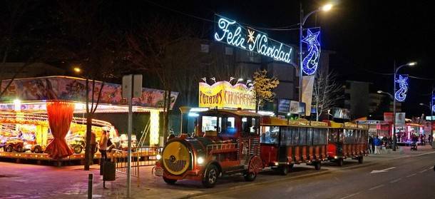 13 de diciembre de 2017: Izquierda Unida denuncia que la Feria de Navidad de Collado Villalba carecía de licencia y autorización