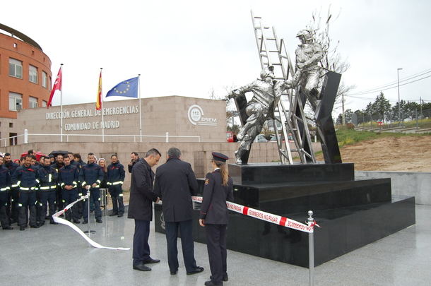 La mayor promoción de aspirantes a bombero de la Comunidad de Madrid comienza su formación específica