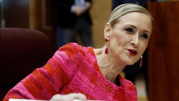 Cristina Cifuentes reitera que no dimite porque no ha cometido irregularidades y dice contar con el apoyo de Rajoy