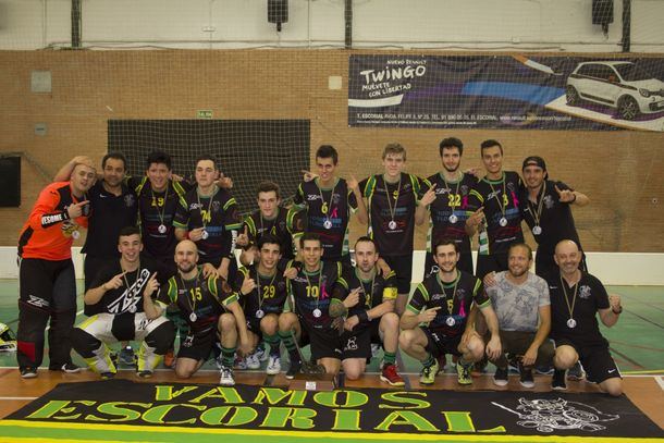 El Ayuntamiento felicita al Floorball Escorial por su reciente título de liga