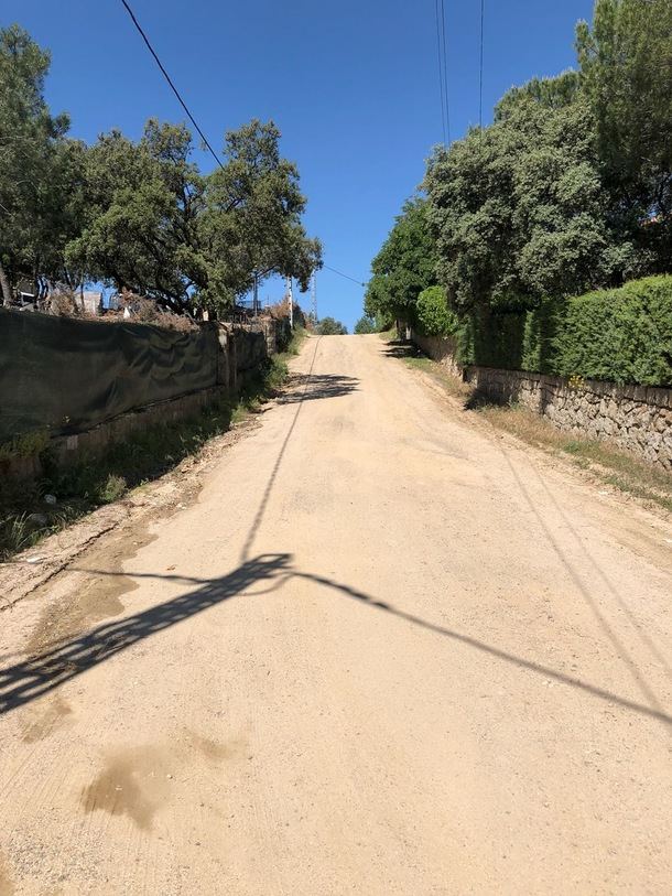 El Ayuntamiento de El Escorial arregla más de 105.000m2 de calles en Montencinar